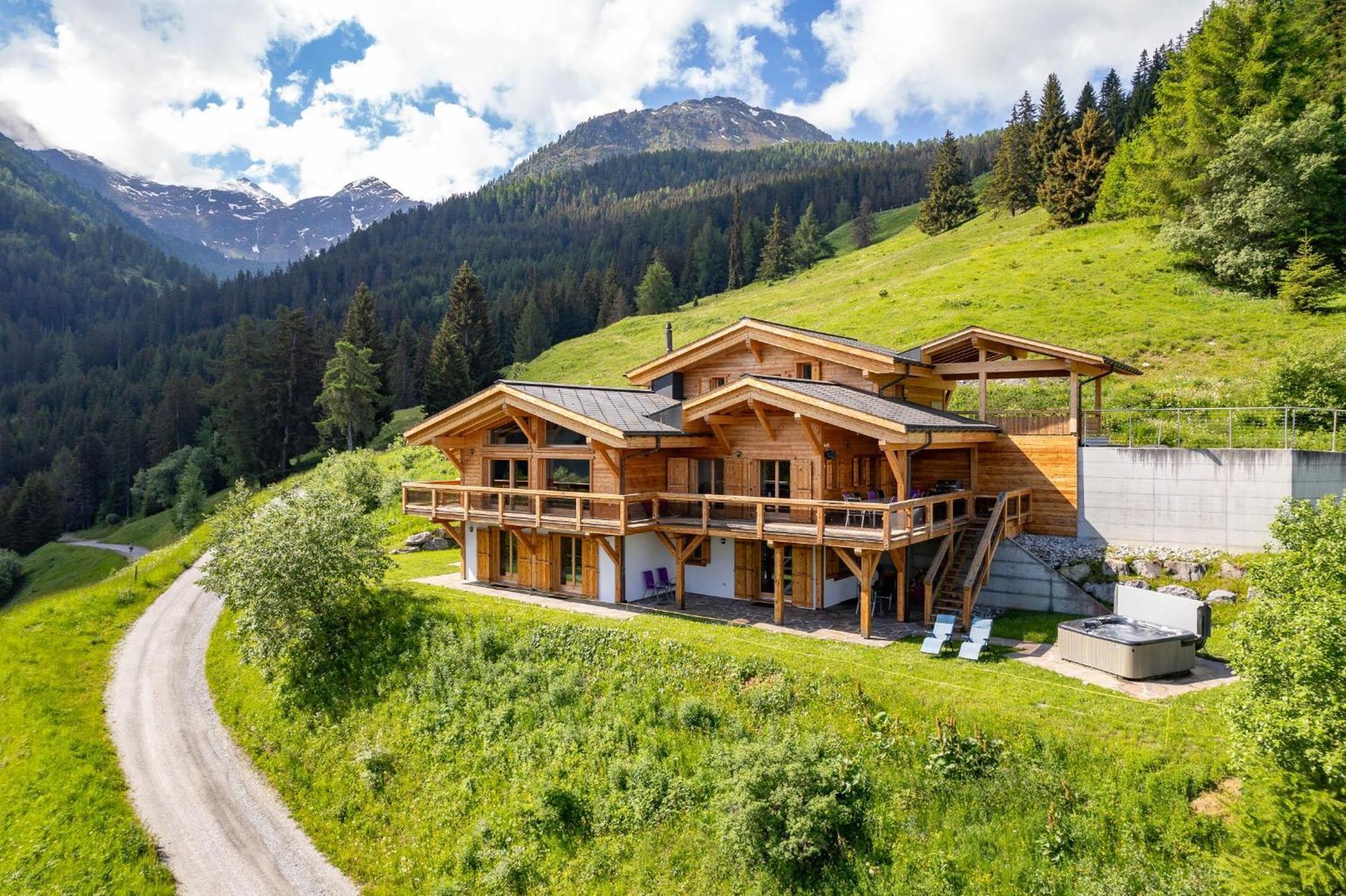 Chalet Flocon De Neige - Jacuzzi - Sauna La Tzoumaz Exterior foto